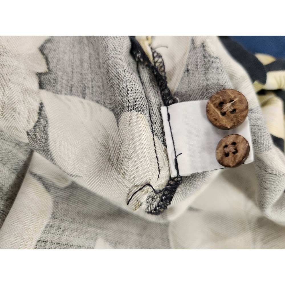 Tommy Bahama Shirt Mens Medium Navy Cream Floral Button Up Tropical Vacation - Picture 7 of 12